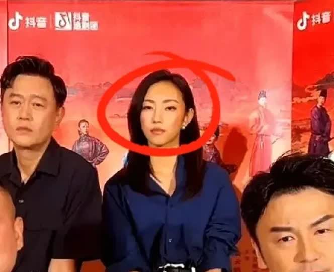 今天刷到的一段话用来形容那尔那茜太恰当了，她口无遮拦不是为了显示优越感，
