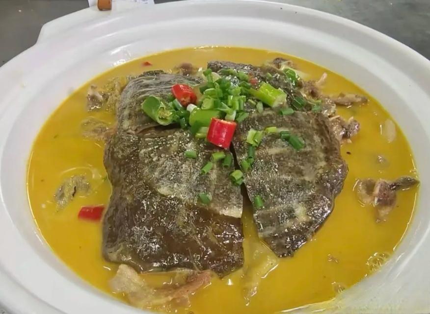 一桌庆达宴，满桌湖湘情文/中国湘菜文化大师邓杰庆达宴，是湘西企业家熊久锐