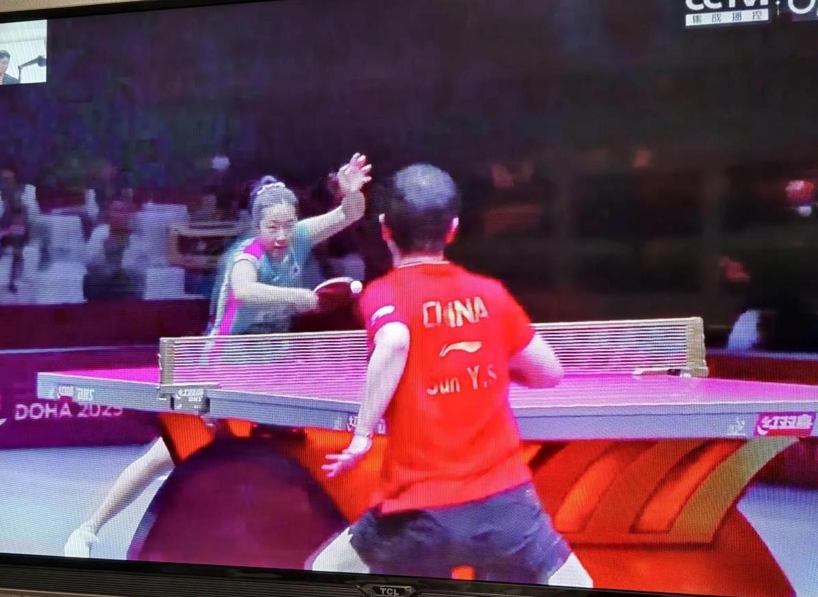 我他妈直接给孙颖莎跪了！下午那场乒乓球比赛看得人血压飙升，混双打完人都累脱相了