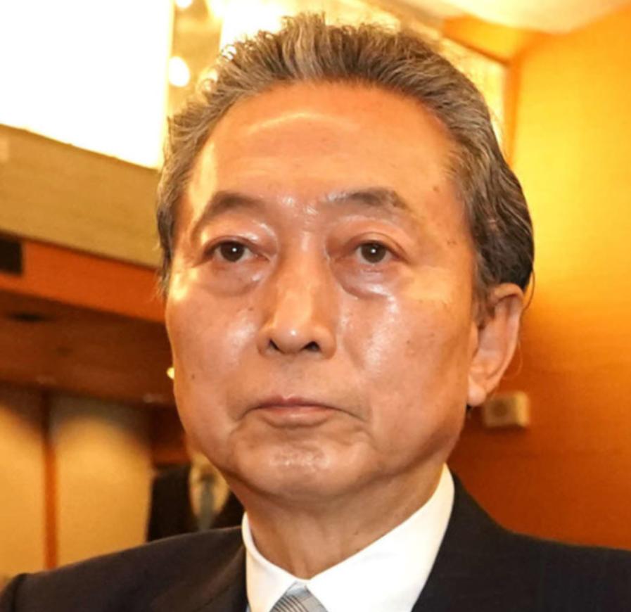 昨晚日本众议院解散，石破茂等4位日本前首相同框，却唯独不见鸠山由纪夫。1月24日