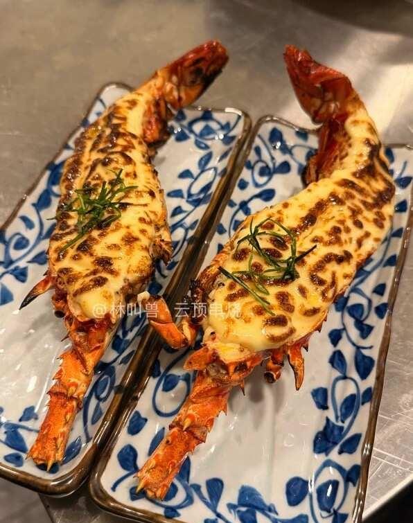 被这家串烧店的芝士焗龙虾狠狠拿捏了谁能拒绝一只被芝士狠狠裹住的小青龙啊！芝士