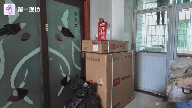 想钱想疯了！上海，女子搬家，在平台下单找了搬家公司，车程仅十分钟，事先在平台反复