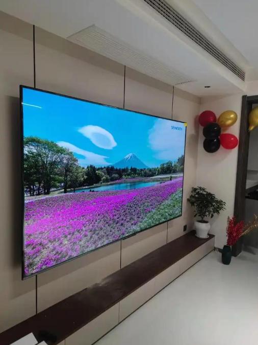 超大屏幕电视跌到地板价！从全民刚需到无人问津，为啥现在电视没人看了？ 按说降