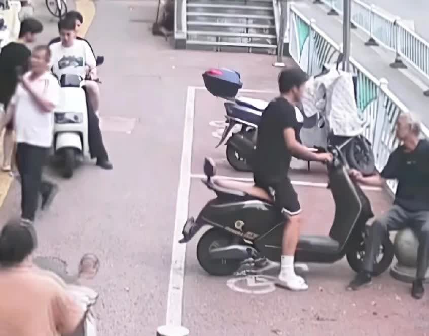 四个高考生，在高考结束后又交了一份合格的答卷！就在6月18日，湖北黄石4