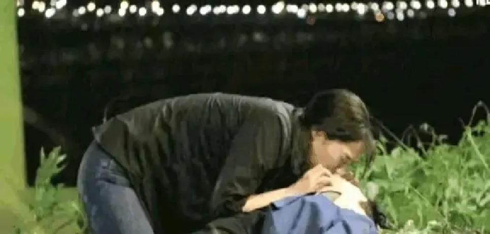 横店影视城刚发通知，要求剧组拍亲密戏得提前报备，现场还要拉帘子、清场，工作人员得