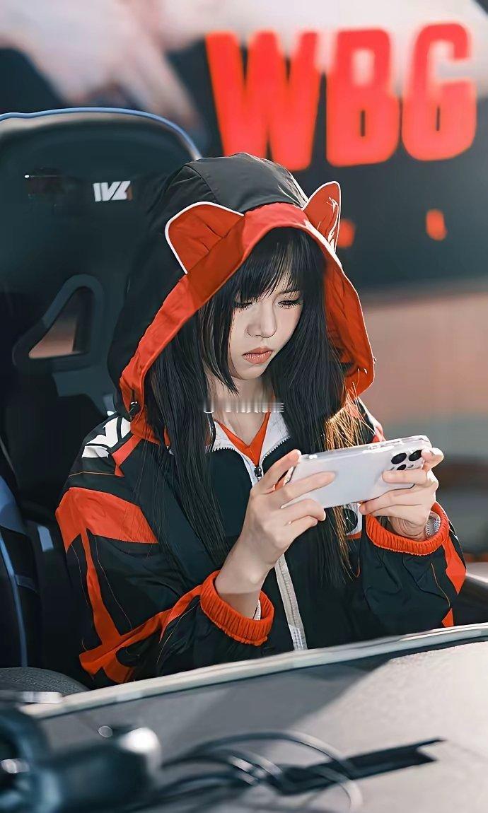 不知道为什么这个手游《第五人格》要加入亚运会简直是毒害青少年，最近我孩子嘴里天天
