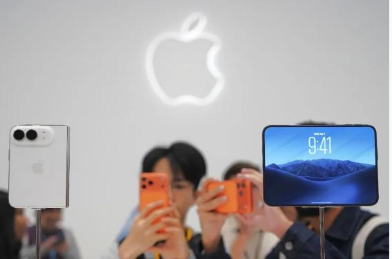 自食恶果，美方硬推落败的5G技术方案，最终造成美版iPhone18ProM
