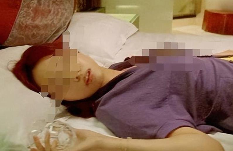 河北男子郑刚趁女伴李丹醉酒彻底断片，将其全身衣物扒光，亲吻抚摸等出格举动一件没落
