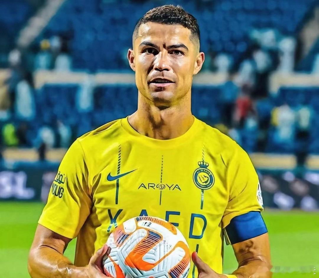 还差11分，C罗有望捧杯！利雅得胜利赢下达曼协作后，积分达76分。剩余5场，3胜