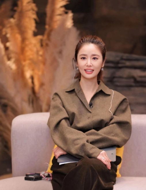 哇！林心如《再见爱人》高马尾造型，天鹅颈超美，轻松美出圈！​​​