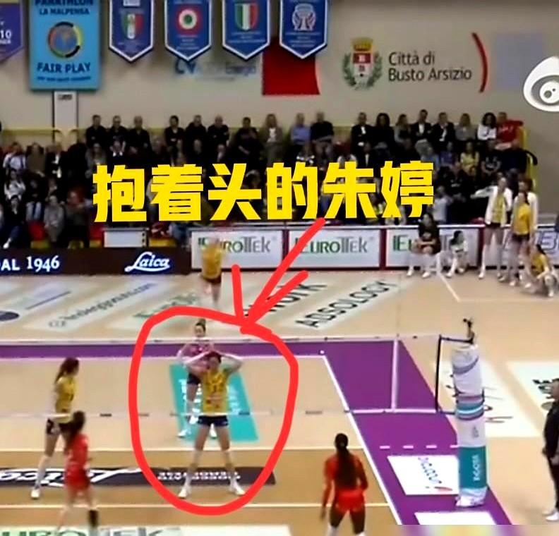 18扣12中，0失误，进攻效率高达66%。这个数据，来自留洋第七季的朱婷。