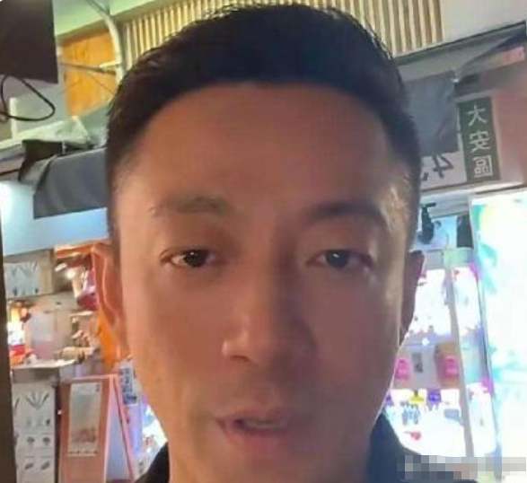 汪小菲晒娃彻底“放飞”！首曝儿子正脸无遮掩，撕开S家多年束缚太解气