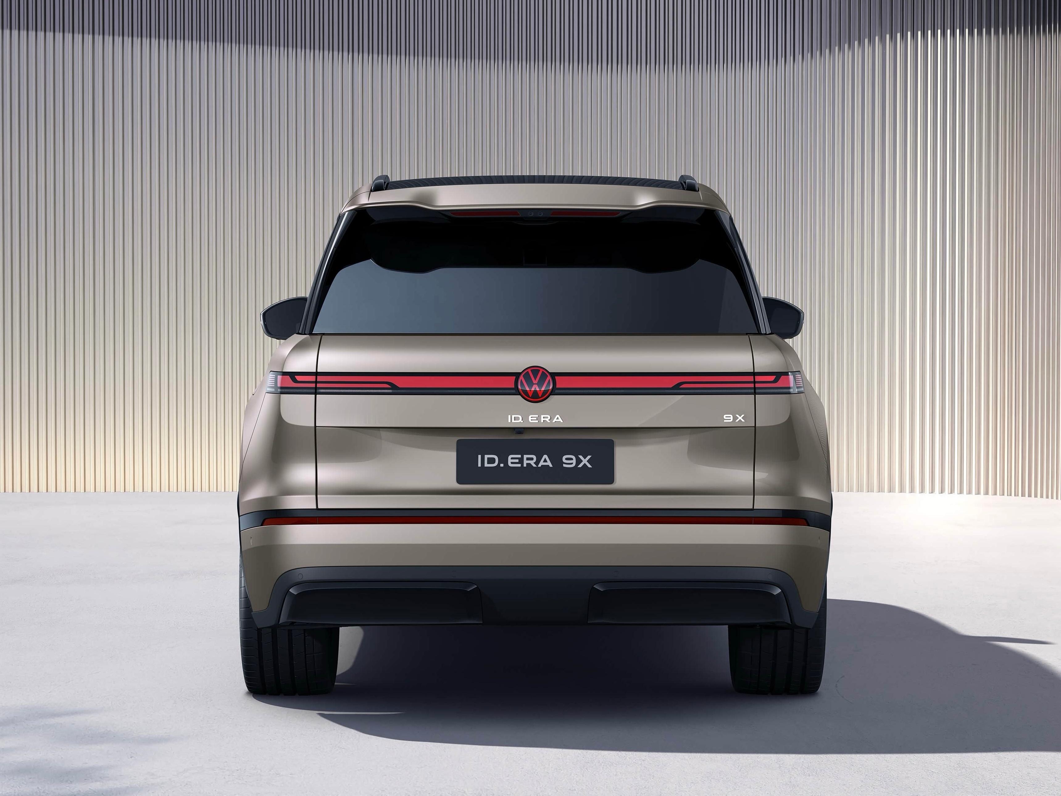 大众ID.9X，和智己LS9有千丝万缕联系，设计还是挺带派的，就是不知道这价格要