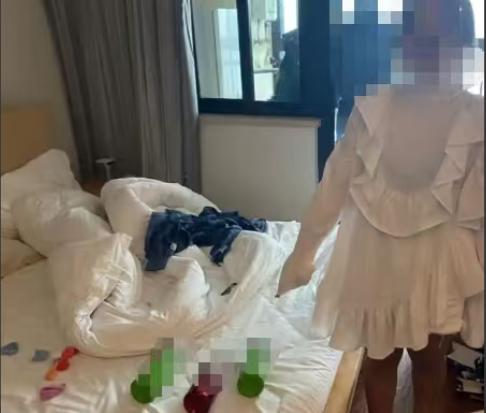 浙江杭州，20多岁的年轻女子在房间里折腾了一夜，前后欲仙欲醉了9个小时，整个人一