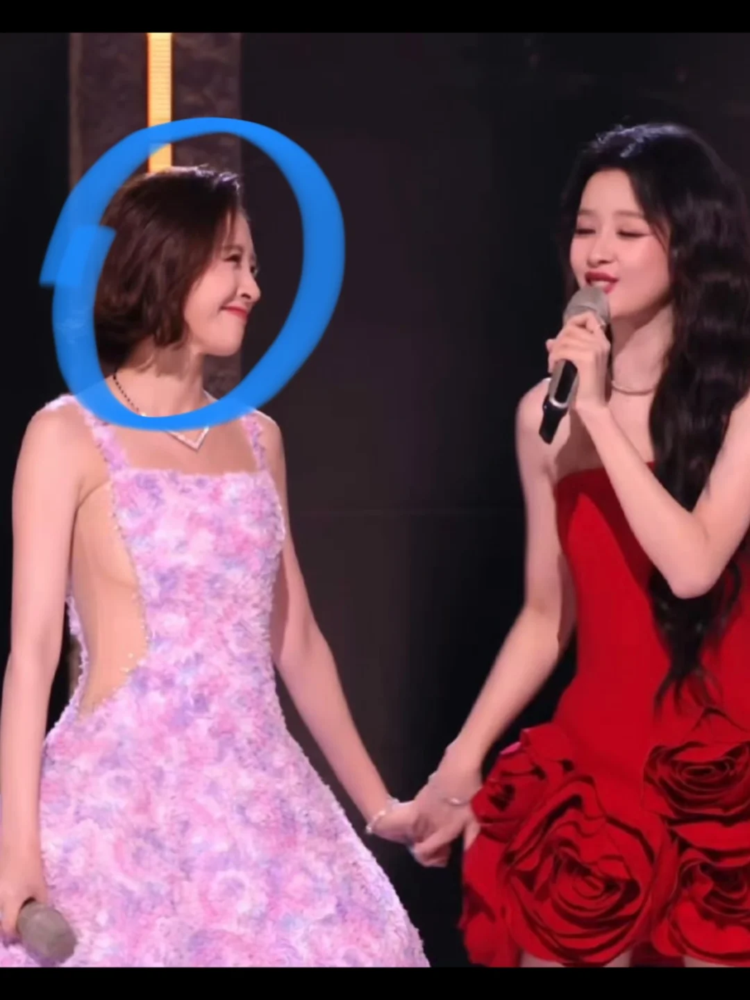 唐艺昕这套裙子好美！一般人很难驾驭