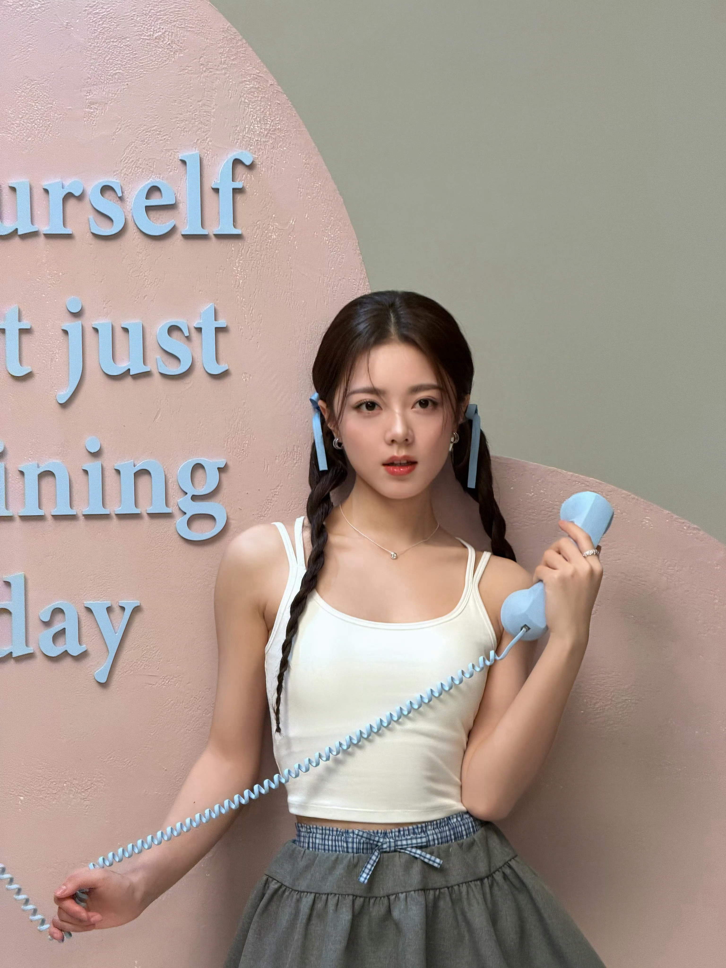 赵今麦骄阳似我有效播剧👏👏👏工作室铁粉达到9999➕了这组图该挨夸确实美