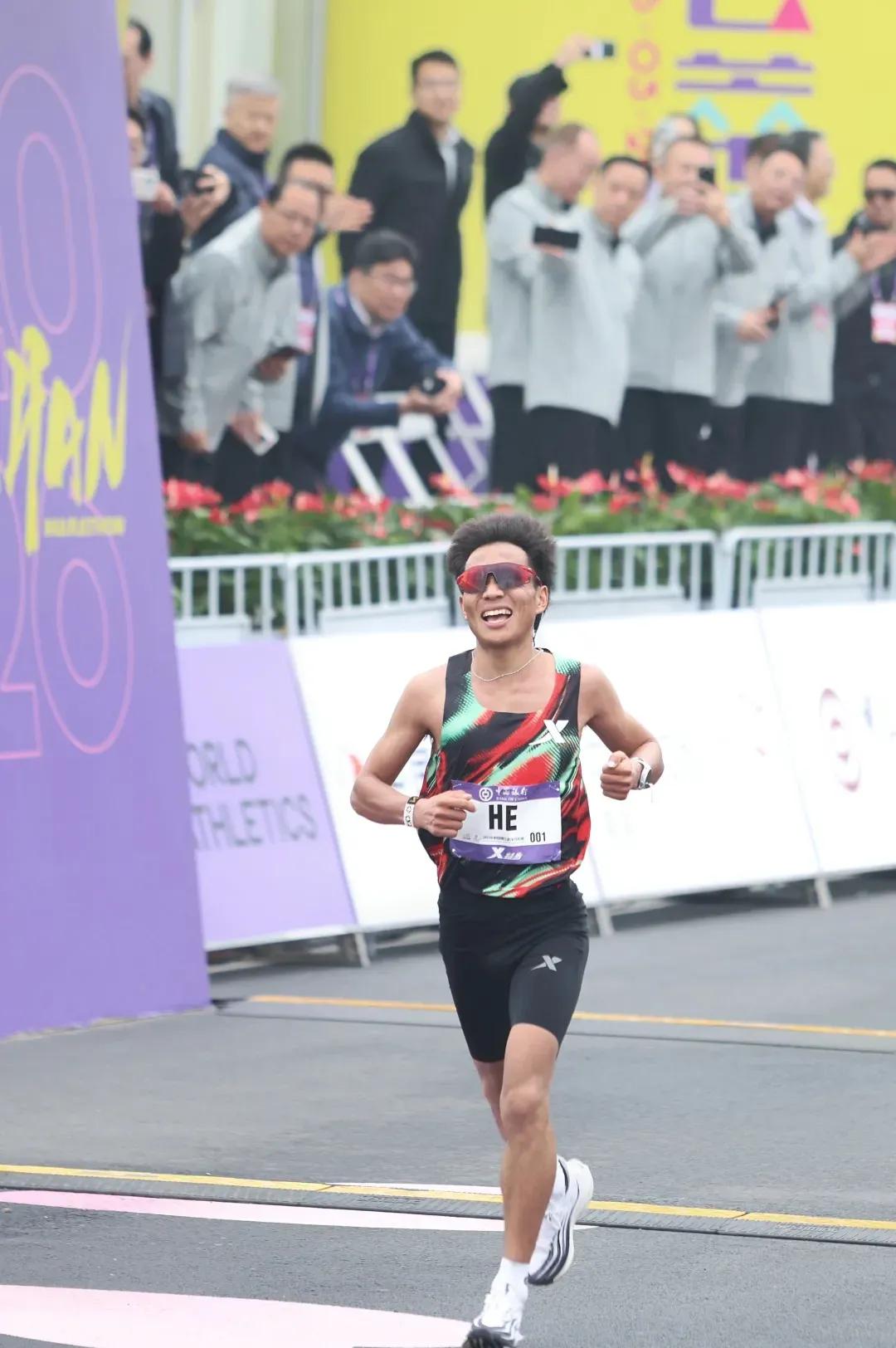 中国马拉松领军者何杰，正式锁定下半年重磅赛场——柏林马拉松！上半年三场硬仗