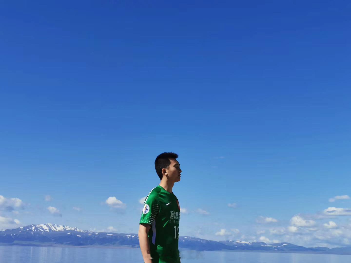 赛里木湖凭什么火到现象级2017年的我，那会儿的赛里木湖可比现在美多了，毕竟再美