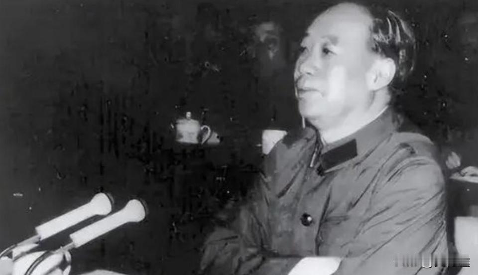 1979年，有人建议保留汪东兴的职位，但是陈云认为，即使他继续担任，全国上下也不