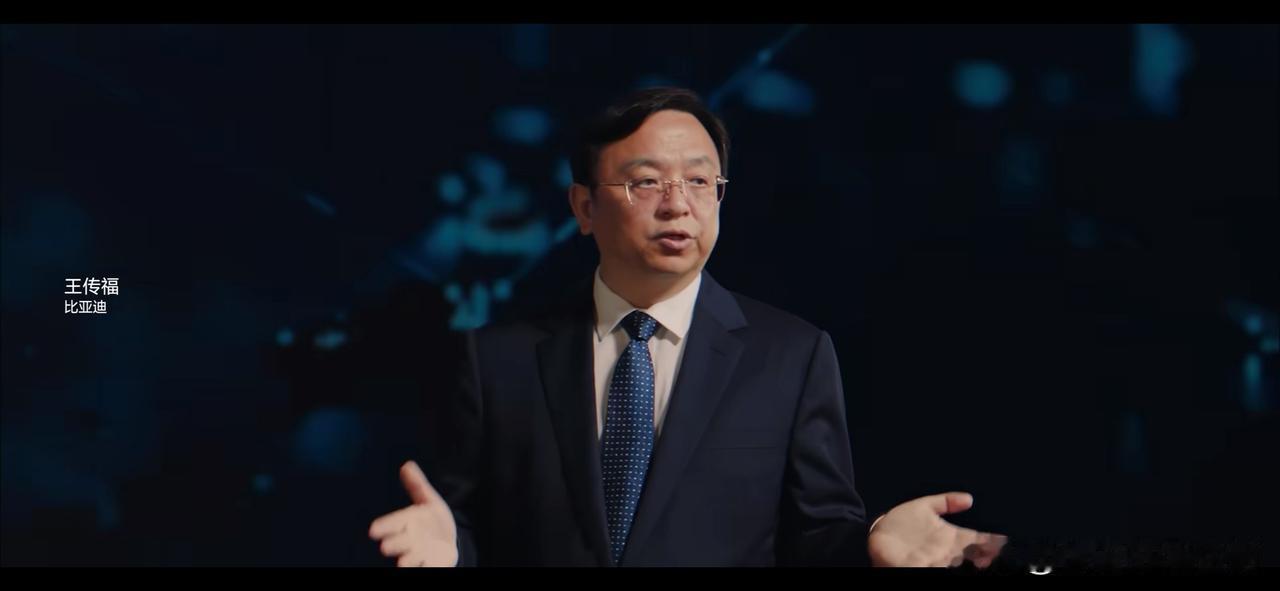 理想汽车格局拉满了。在最新的宣传片中，不仅出现并致敬了法拉利、特斯拉，还有比
