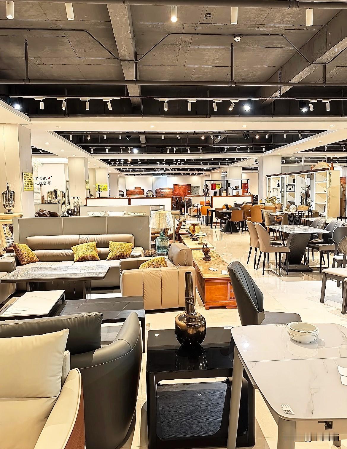 上海银行这波放贷力度，真的让人惊讶！一个月薪才一万出头的事业单位基层