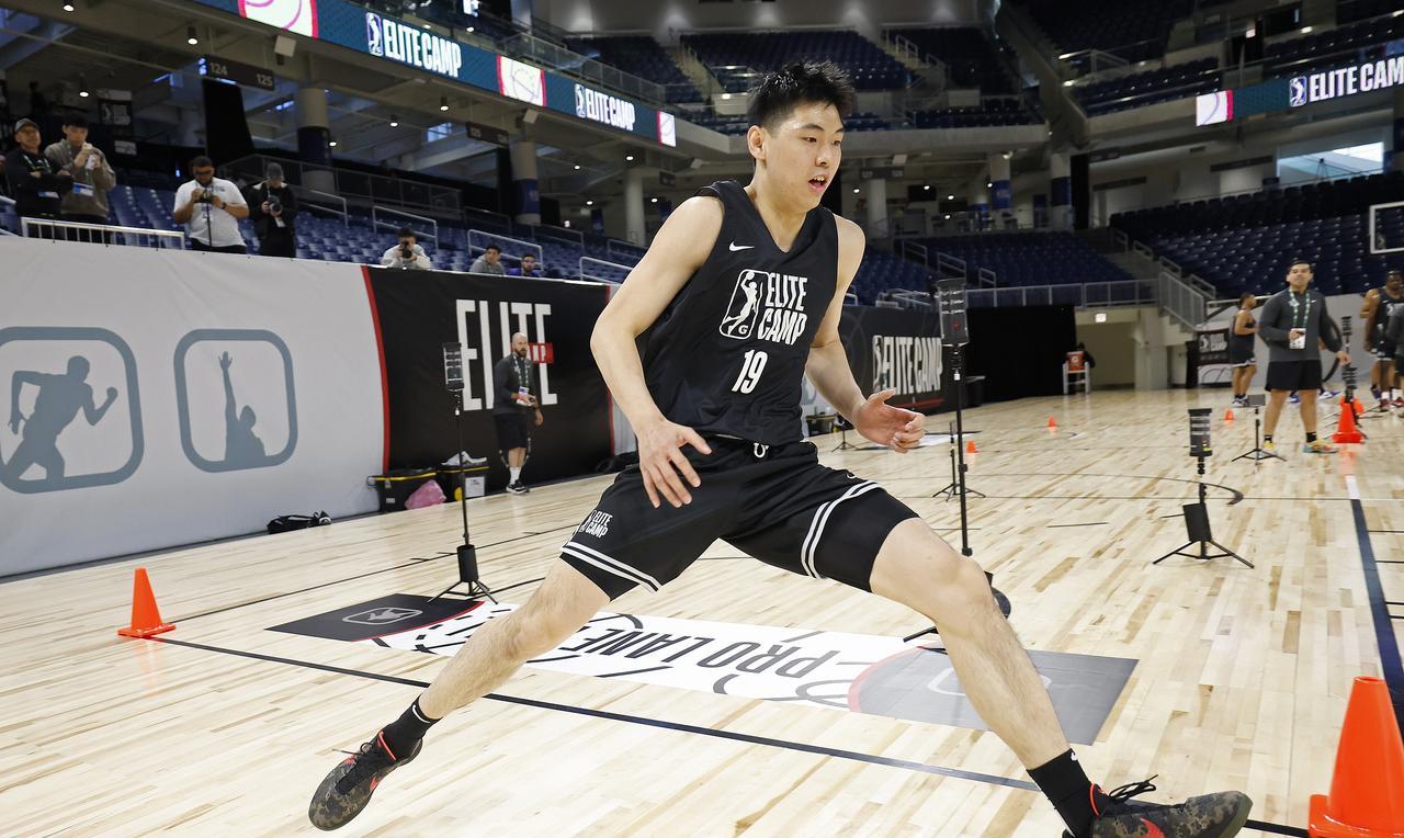 崔永熙看人真准！随着曾凡博加入NBA篮网队后，中国男篮目前有4名球员准备加入海