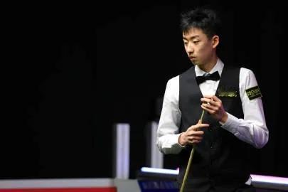 6连鞭！吴宜泽6-4爆冷击败世界第一，挺进囯锦赛8强刚刚结束的一场斯诺克国际