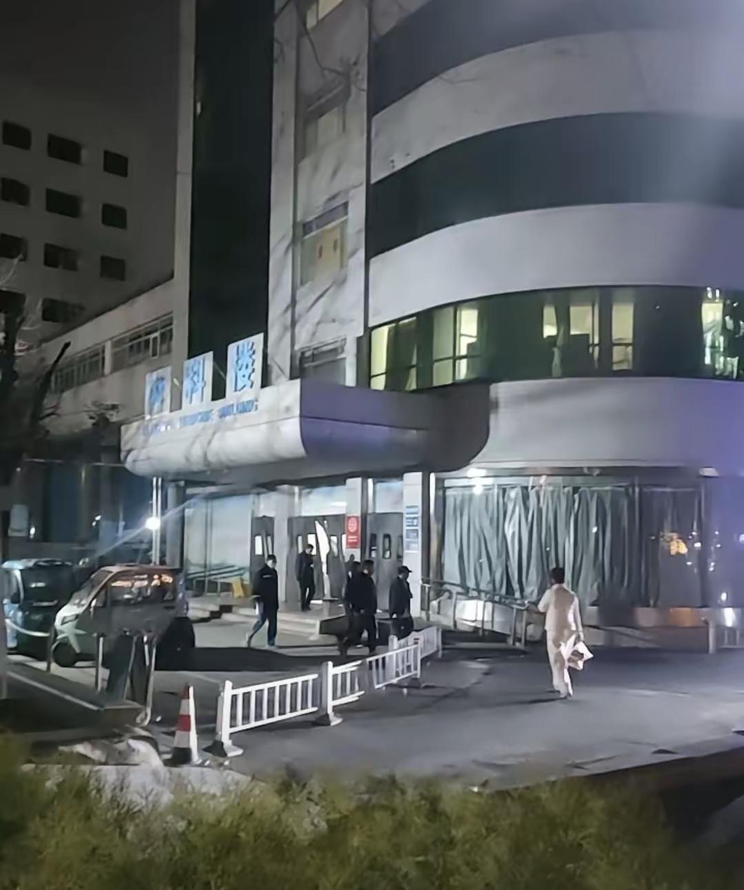 医院陪护费从280元降到160元，很多人第一反应是“缩水了”。其实不是少干活，是