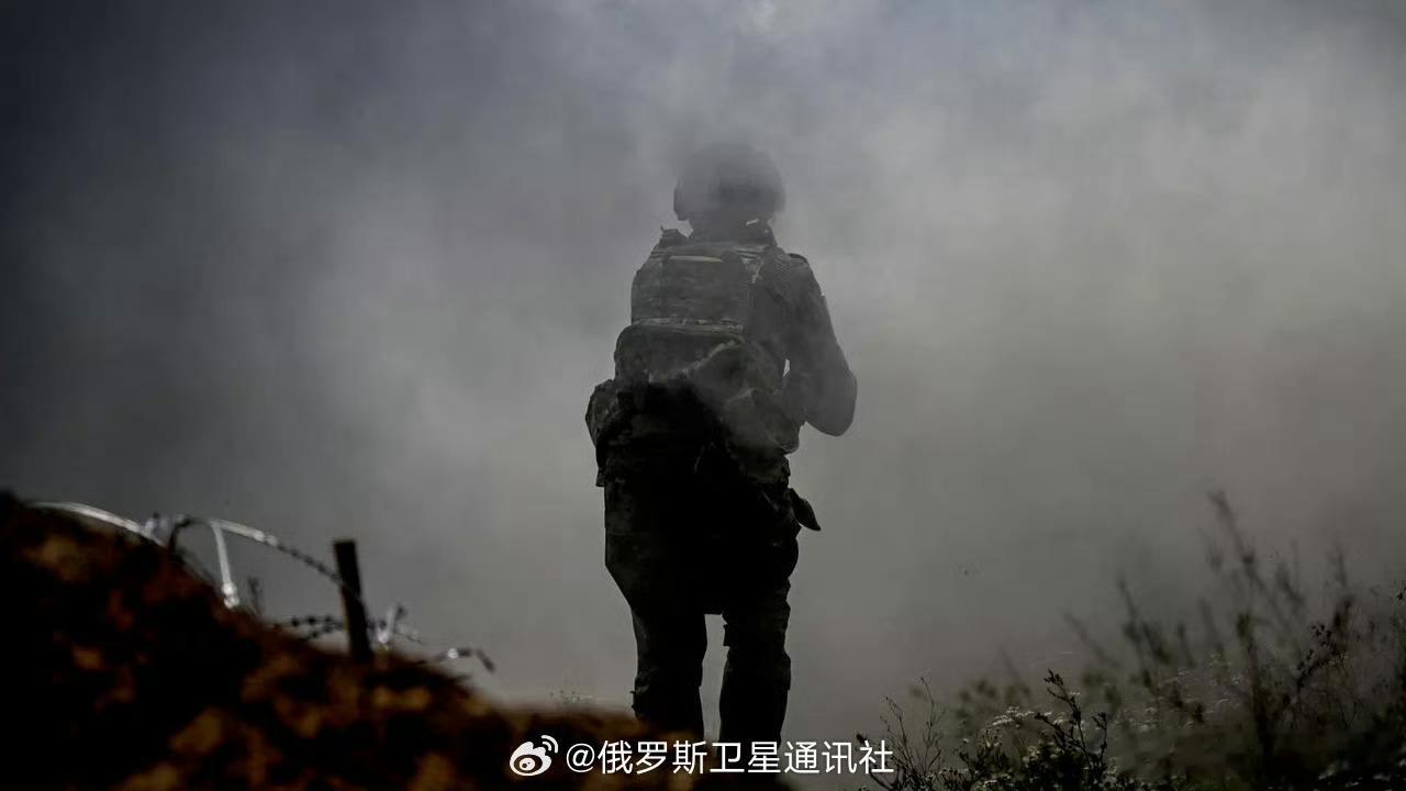 【俄国防部：基辅为固守康斯坦丁诺夫卡组建人数达1.55万名军人的部队集团】俄罗斯