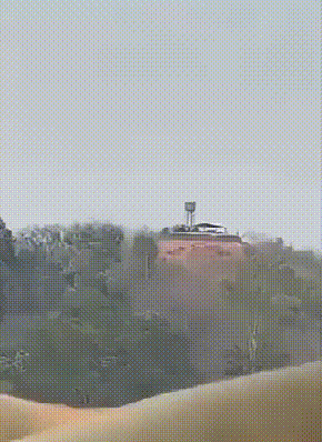 泰国捅了马蜂窝，柬埔寨5000枚火箭弹，已经倾泻到泰国边境，炸毁一批阵地！1