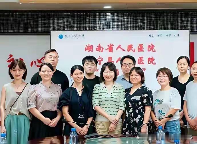 人都是有几面的看你能看到她哪一面罢了