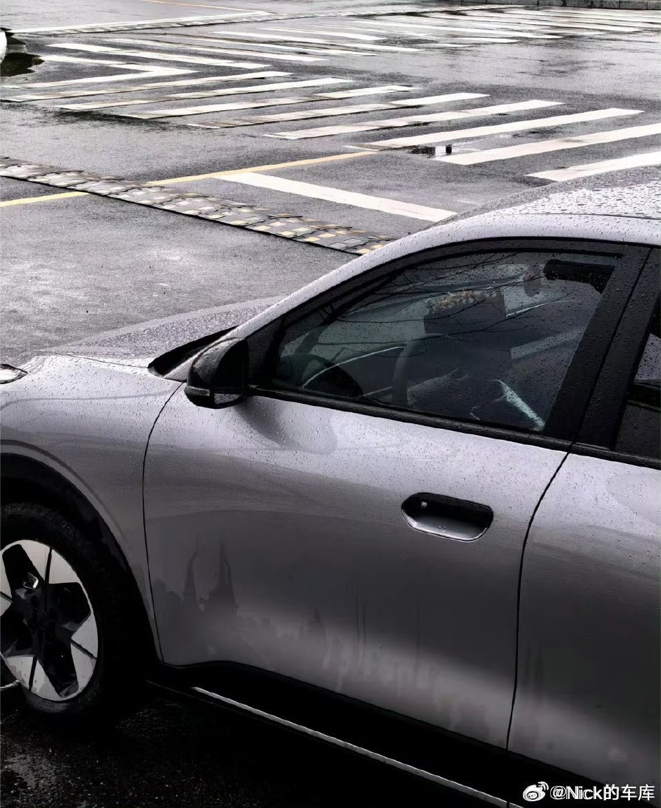 吉利汽车有谁能懂冬天开着小星愿通勤的含金量🤩🤩🤩