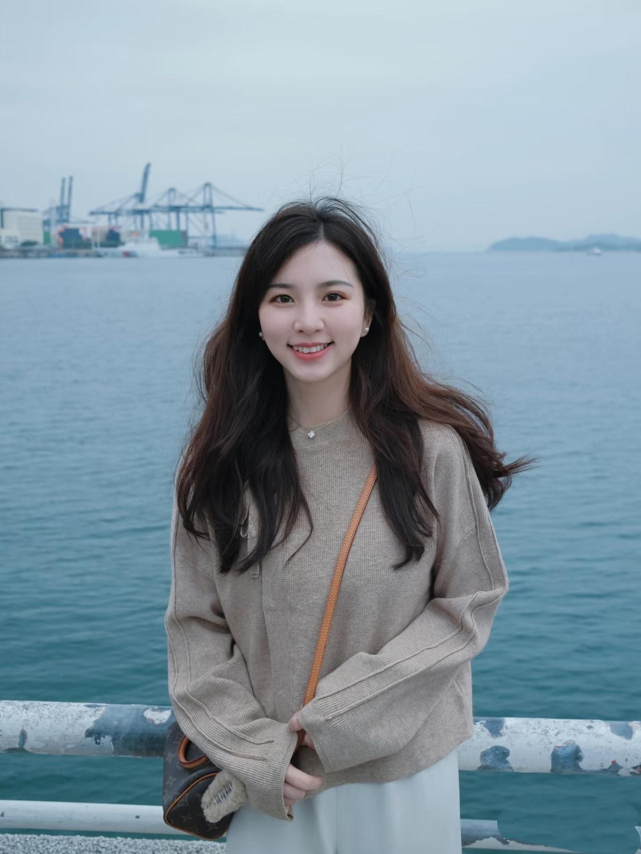 想找一个知冷知热，有共同的三观，聊得来的人，非诚勿扰差异互补的爱情