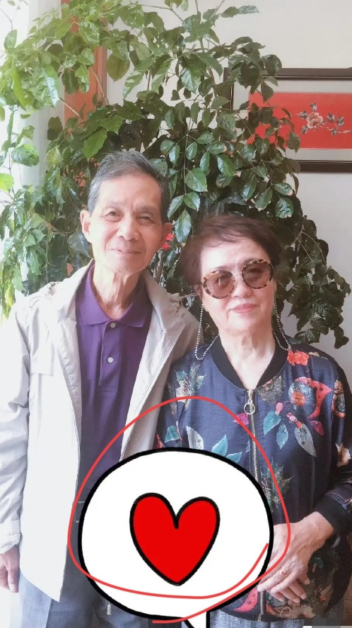 痛心！媛媛病逝，父母悔不当初！！媛媛的父母在医院里崩溃大哭，他们无法接受女儿