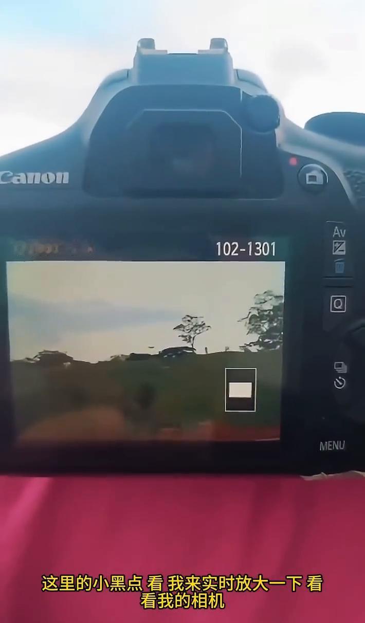 难以置信。伙计们，说真的不开玩笑，我不知道你们能不能看到这里的小黑点，看我来实