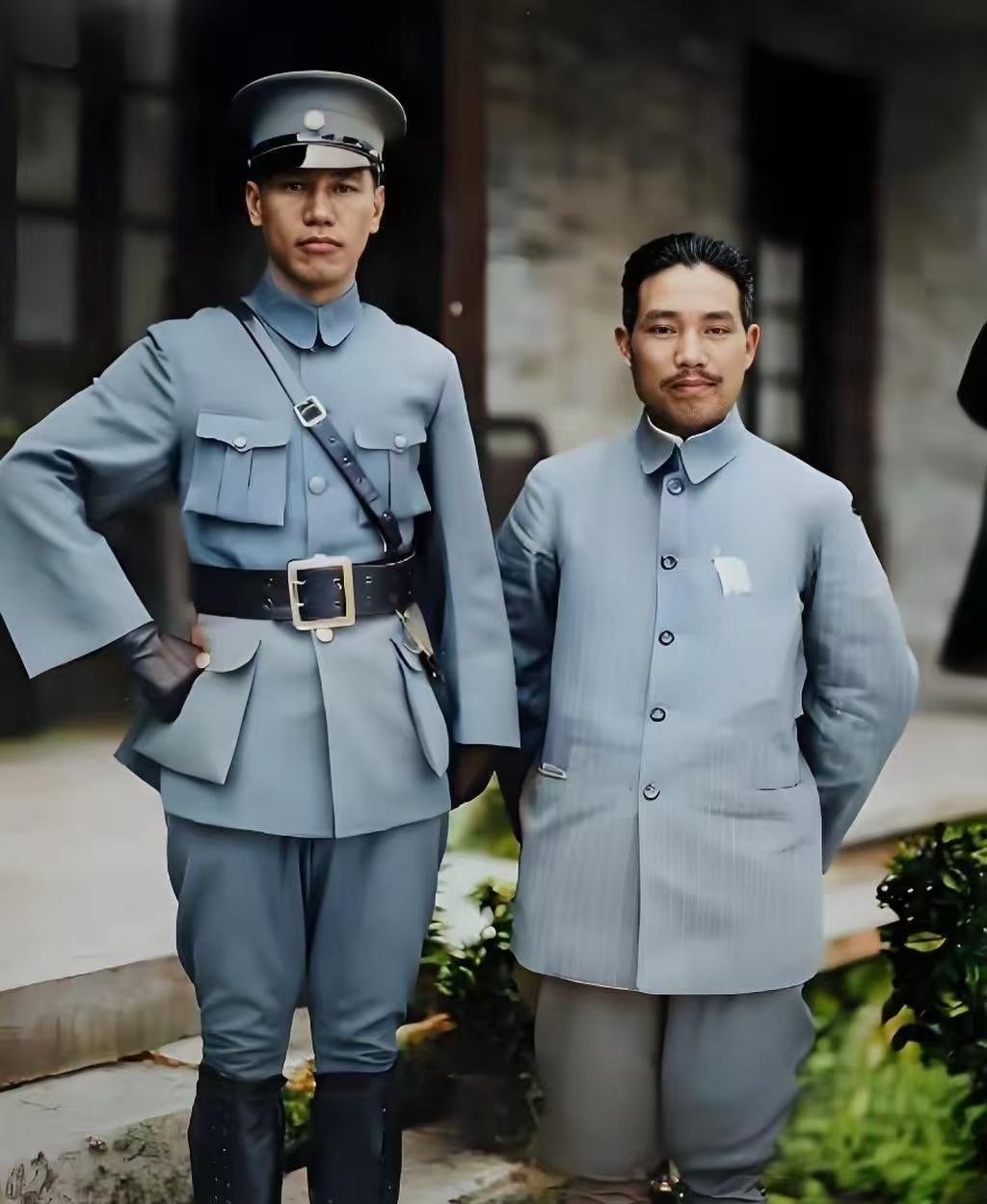 原来老蒋并非第一任北伐军总司令，在黄埔一期生毕业之前，孙中山就曾进行过一次北伐，