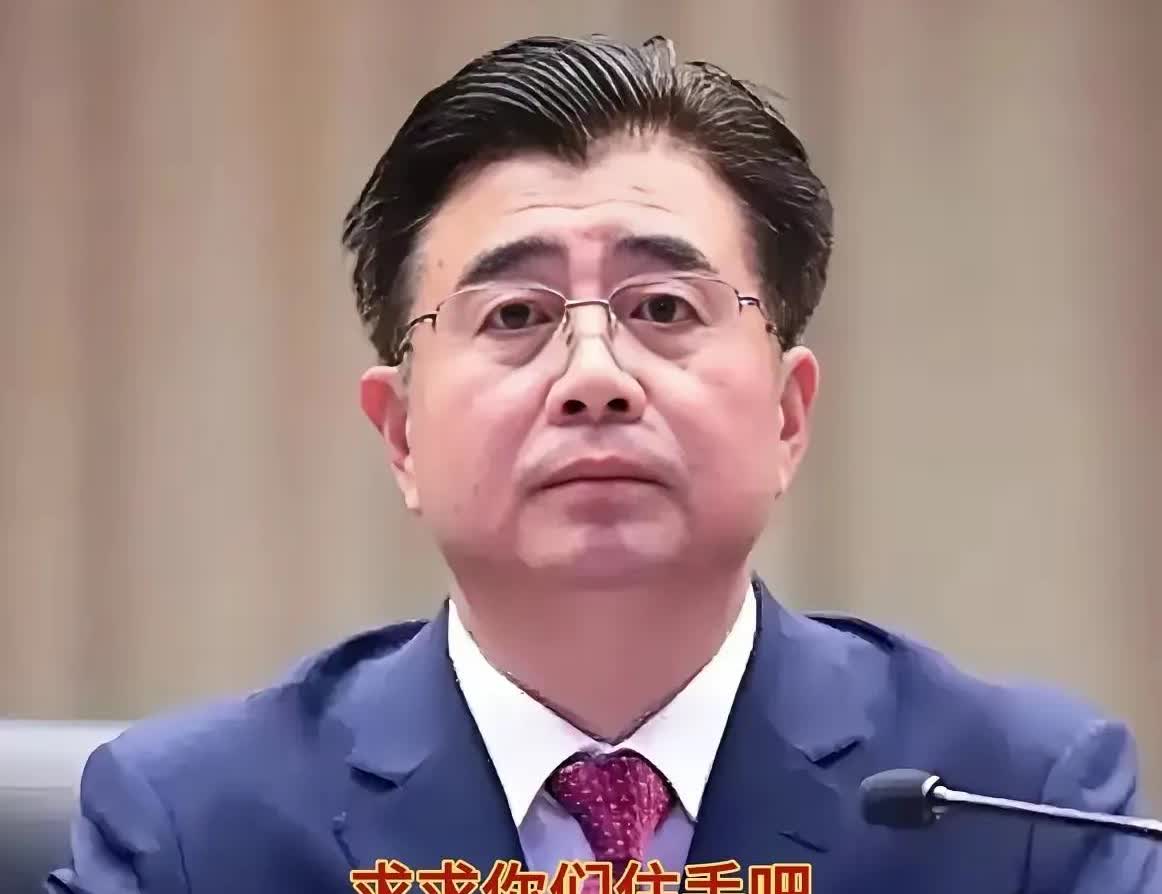 完了、完了、彻底玩完了！刚刚球迷们为了能搞垮足协，打出了抵制足协赞助商，搞的比亚
