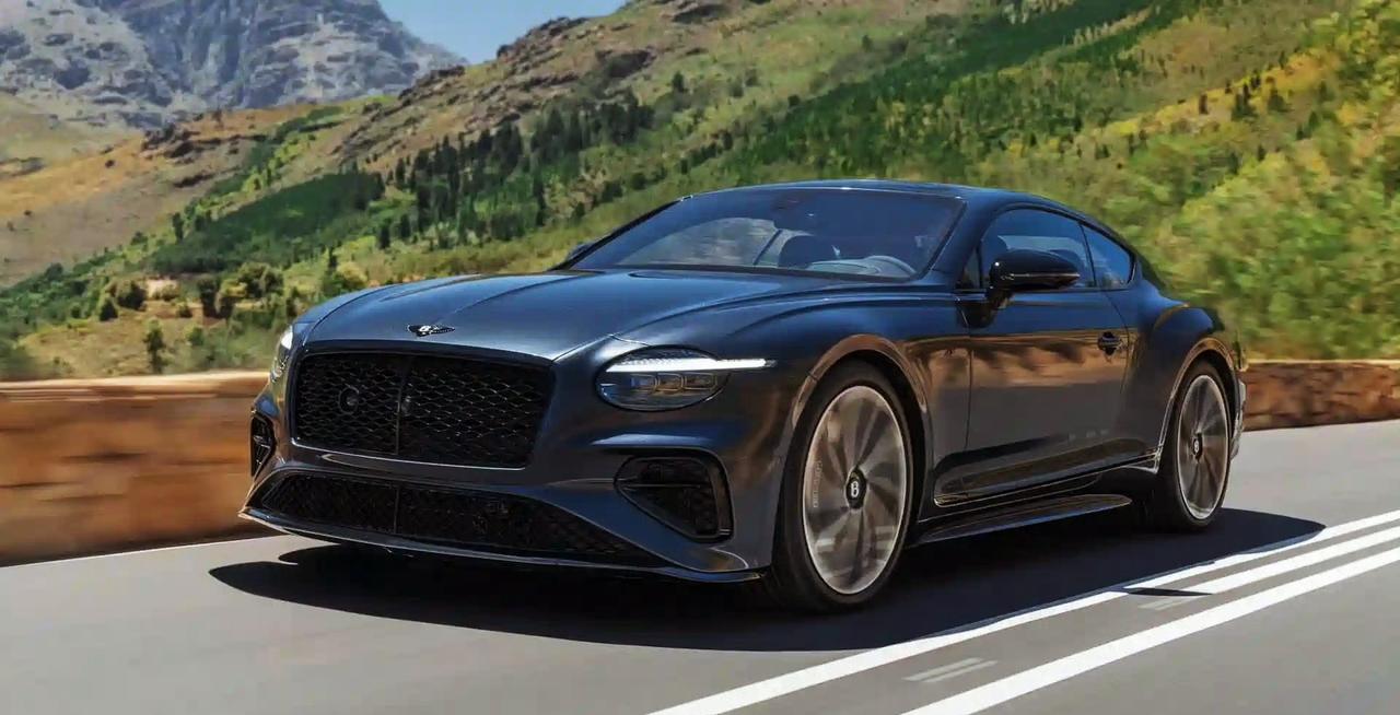 新款宾利欧陆GTS官图，大家觉得颜值如何？V8混动系统+四驱零百加速3.5