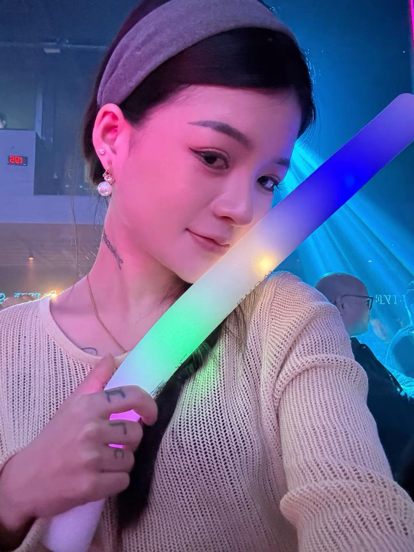 笨蛋美女<!--{img:1}--...