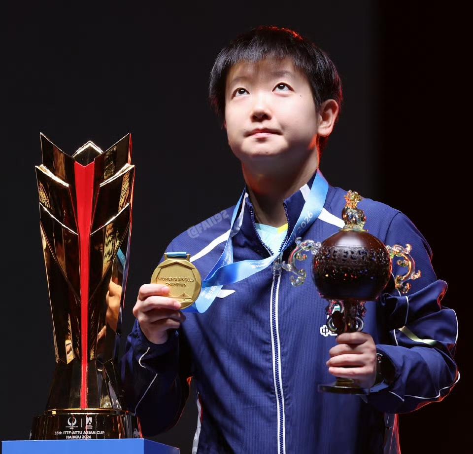 孙颖莎亚洲杯夺冠，收获些什么？第一、首先，单打冠军可以获得6万美元奖