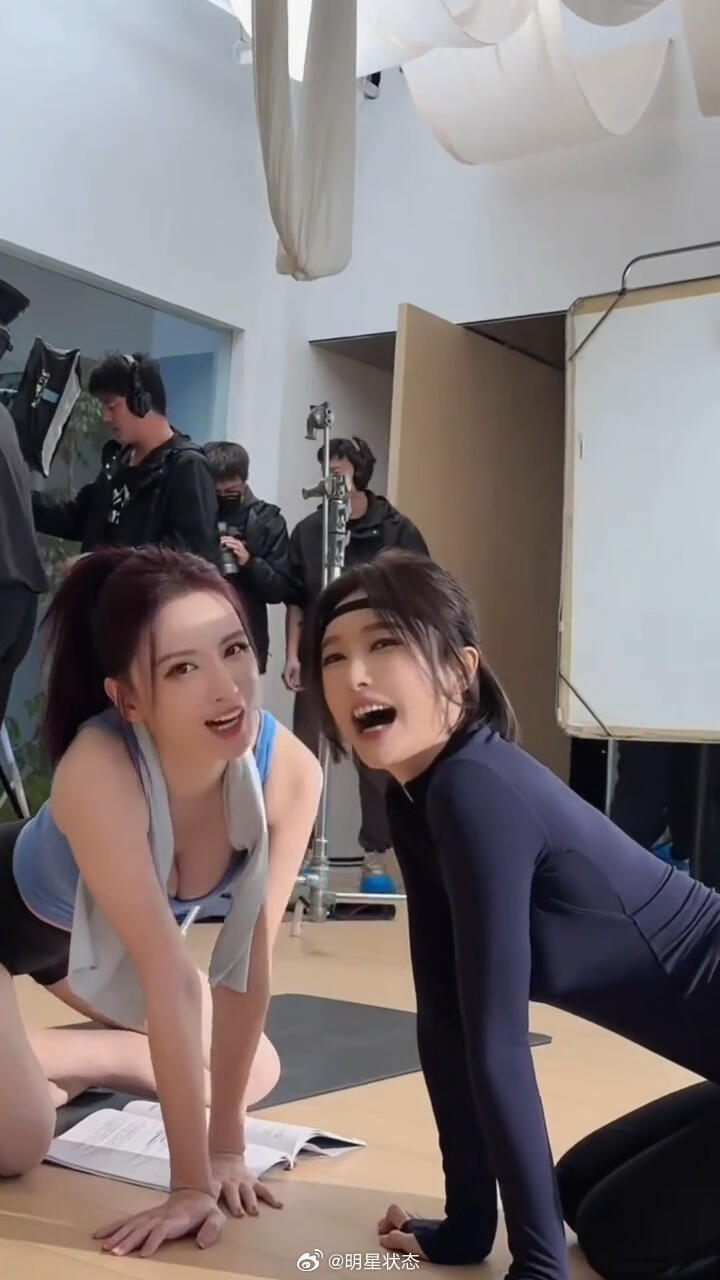 张萌＆秦岚下腰好标准！​​​