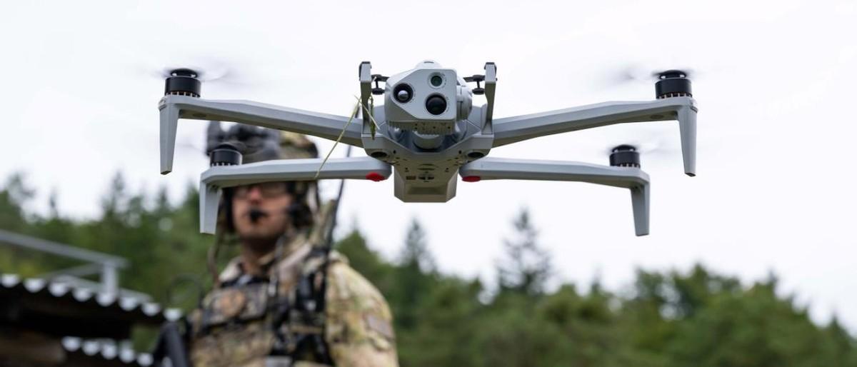 普京底牌告急！12万架蜂群压境，俄防空与经济双线崩溃？4月15日，乌克兰