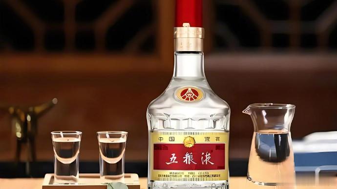 斥资36万元购五粮液207瓶假货曝光, 大连华润万家遭法院判赔12万元