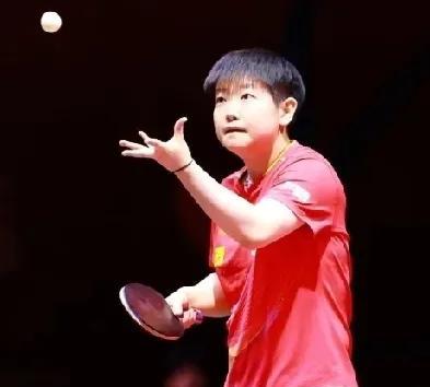 孙颖莎4：0横扫朝鲜边松景，王楚钦4：0轻取饭冢，双双晋级32强。20