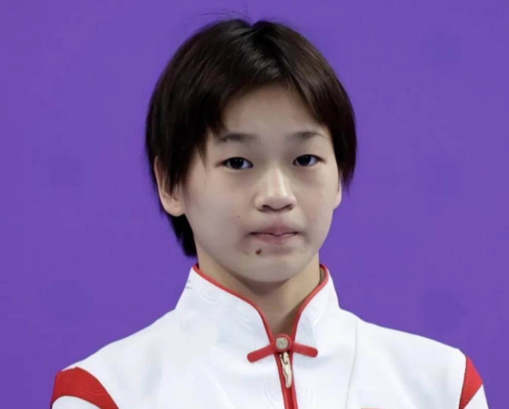 跳水冠军全红婵这两年跟身体发育死磕东京奥运夺冠时她才1米43、70斤出头，后来长