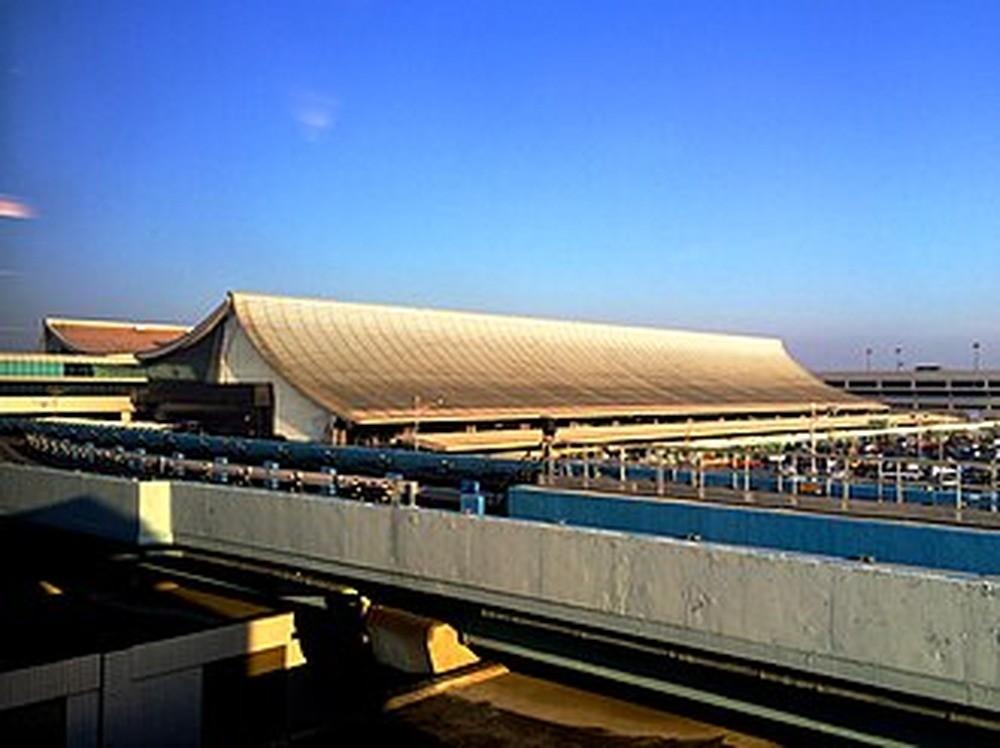 统一台湾后需多少驻军？香港人口753万，驻军约6000人，澳门人口68万，驻军不