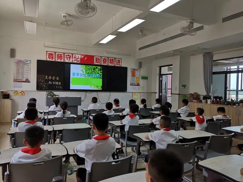 异地编老师的问题来了出去的时候好好的回不来了当初想着先就业，然后再调