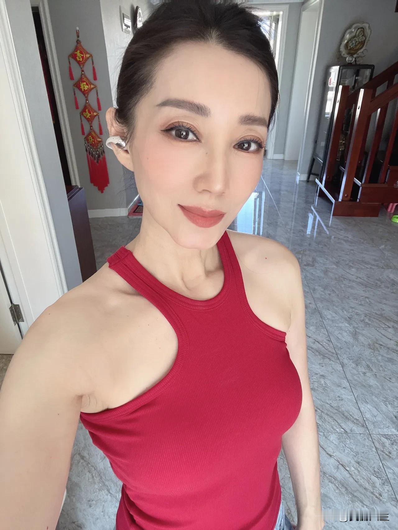 老街寻韵，热茶暖心，美食暖胃，这趟漫步有些治愈！