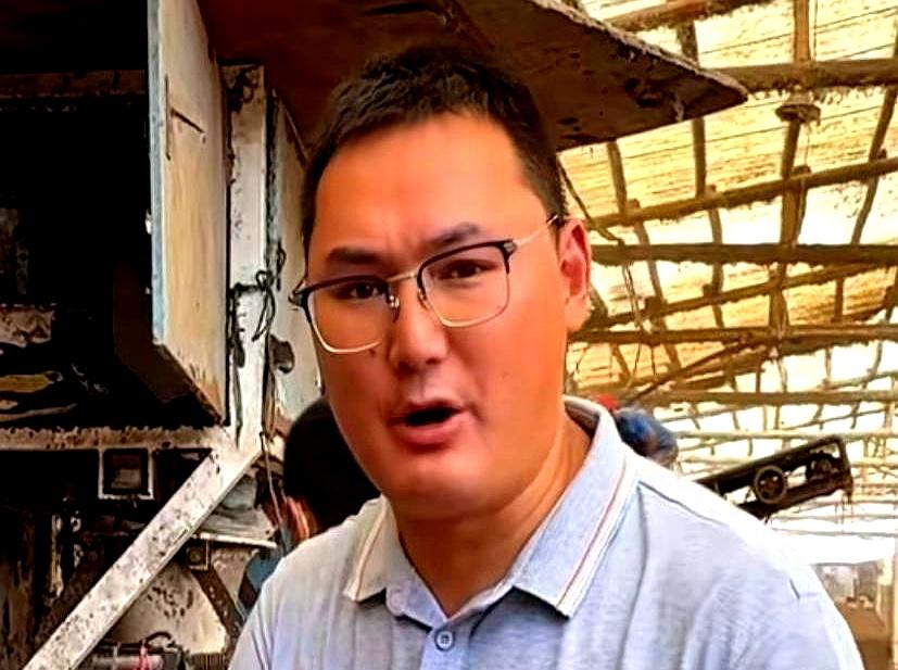 重庆万州李娟离婚仨月没掉泪，却被前夫新对象的抖音整破防——卤鹅店老板娘举着油亮亮