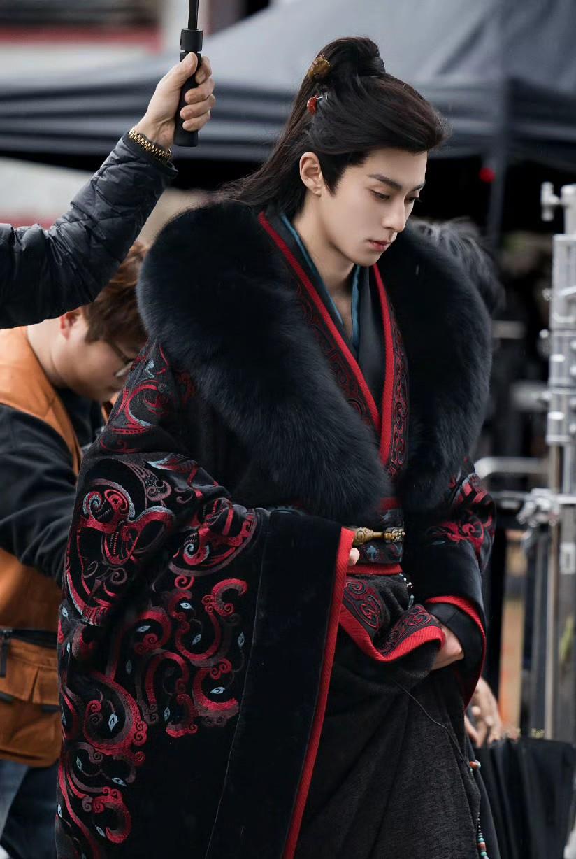 高山仰止，景行行止。